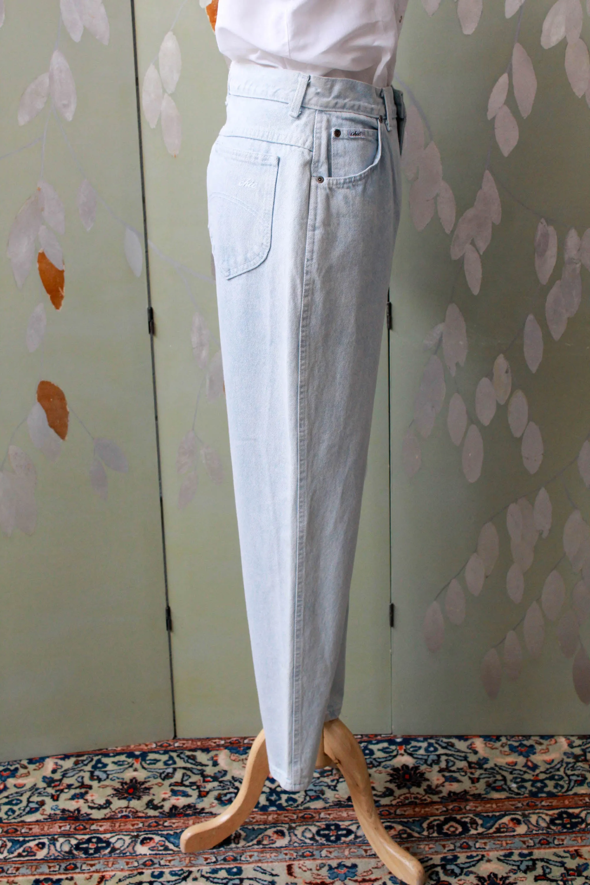 90s Light Wash Chic Denim Jeans, Waist 30"