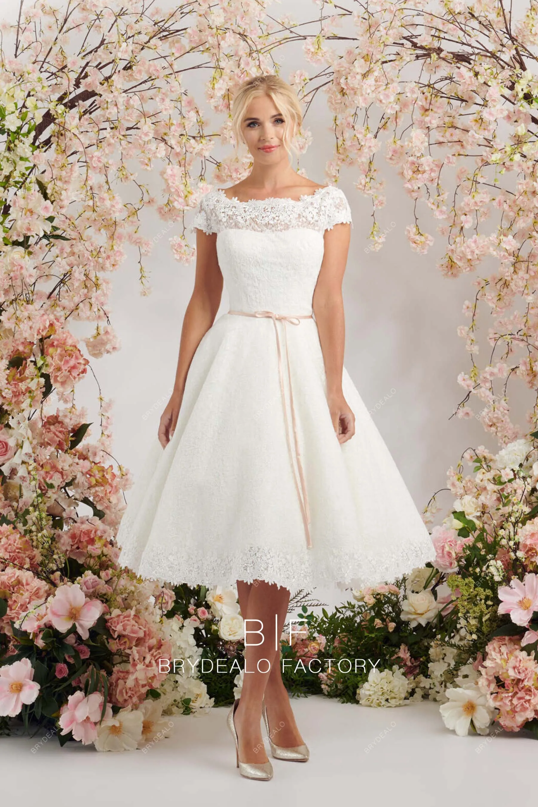 Designer Lace Cap Sleeves Stylish Tea-Length Bridal Dress