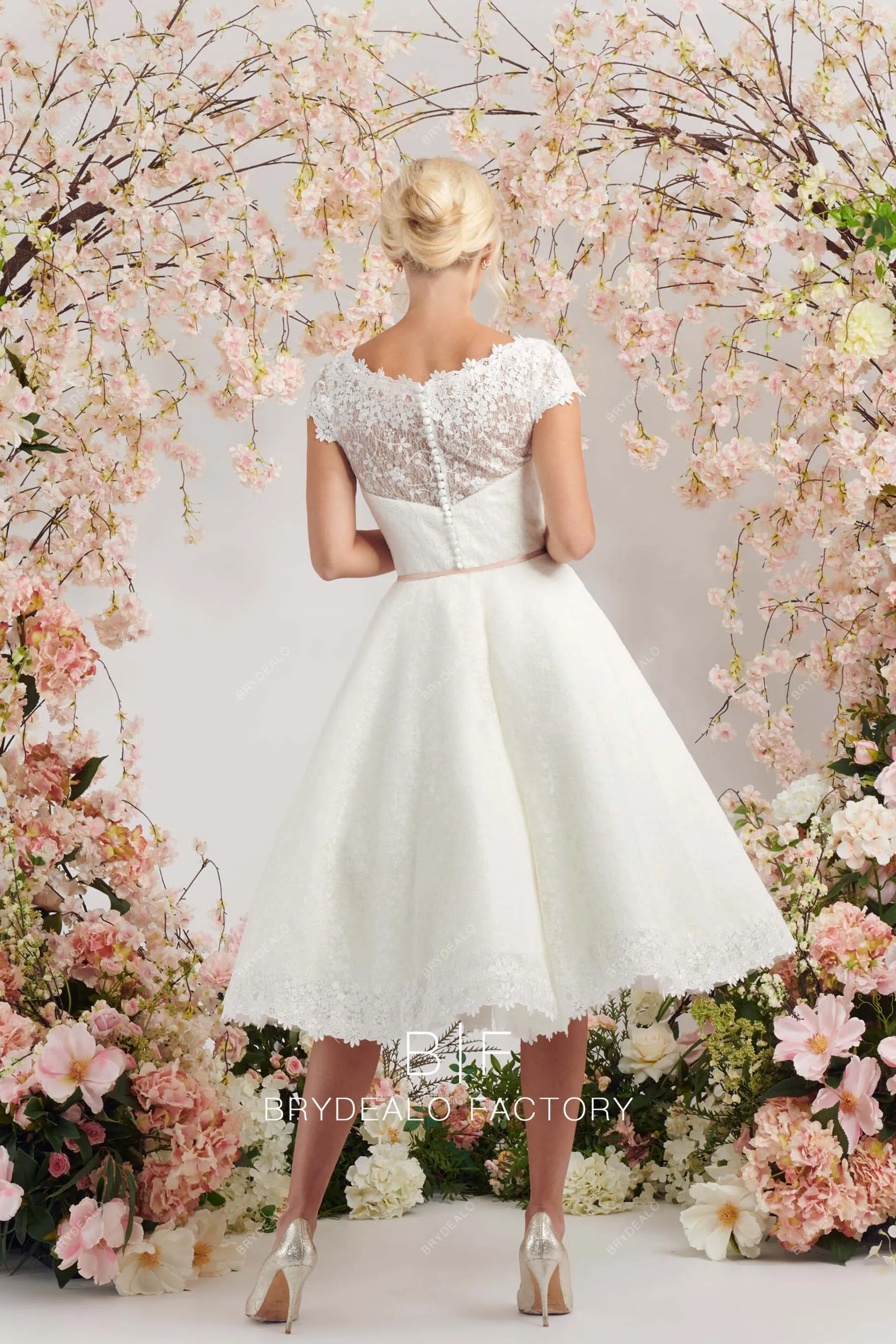 Designer Lace Cap Sleeves Stylish Tea-Length Bridal Dress